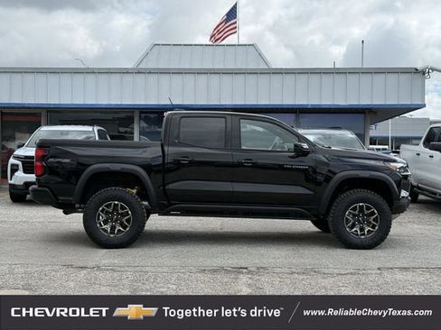 New 2026 Chevrolet Colorado ZR2 w/ Technology Package AWD/4WD image 5