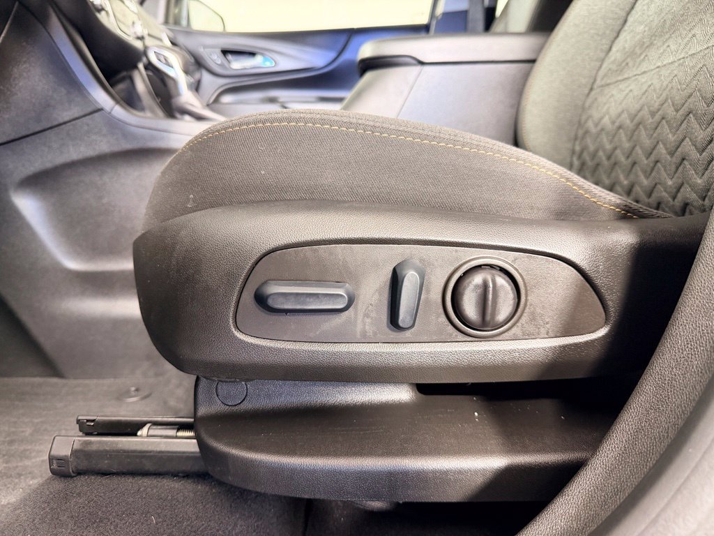 Used 2022 Chevrolet Equinox LT AWD/4WD image 21