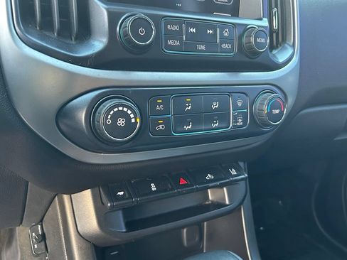 Used 2018 Chevrolet Colorado LT w/ LT Convenience Package RWD image 36