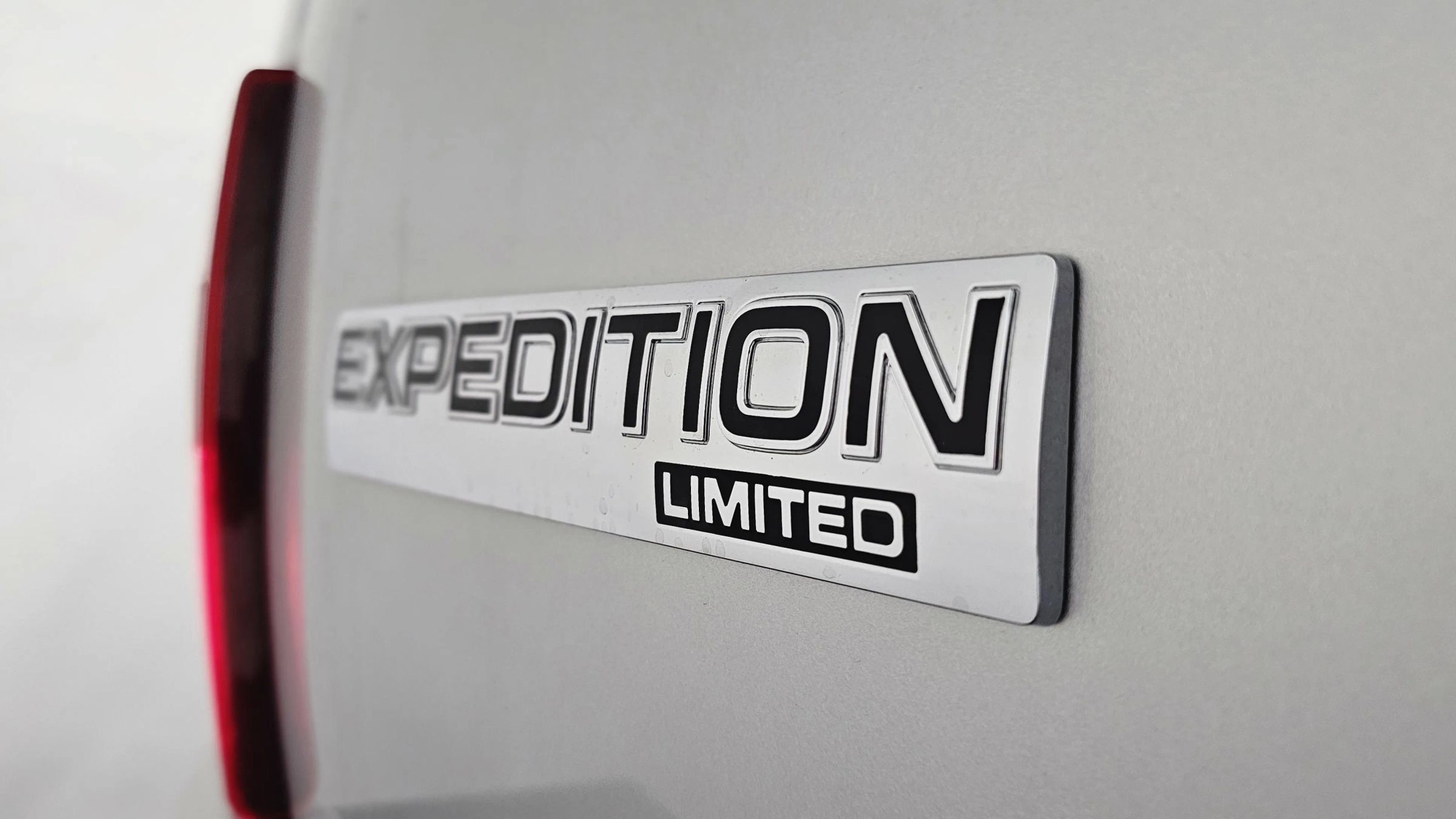 Used 2014 Ford Expedition Limited w/ Equipment Group 301A RWD image 18