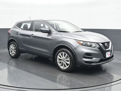 Used 2022 Nissan Rogue Sport S image 9