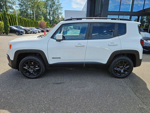 Used 2017 Jeep Renegade Latitude AWD/4WD image 2