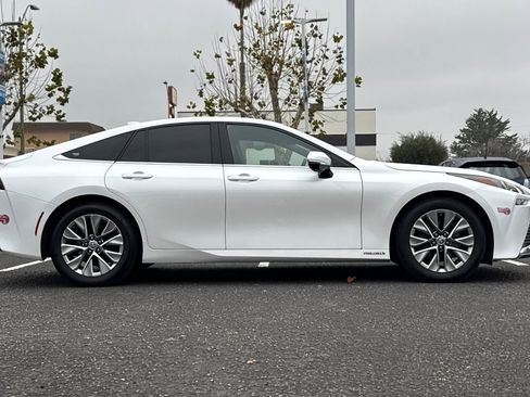 Used 2023 Toyota Mirai XLE w/ Advanced Technology Package image 8