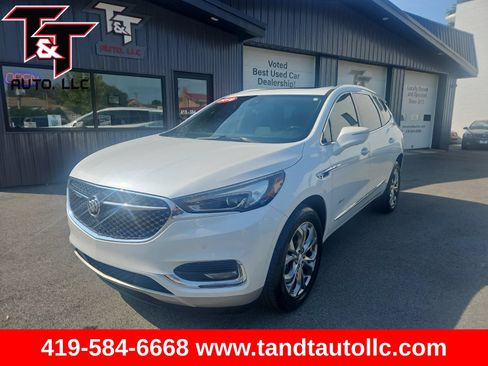 Used 2019 Buick Enclave Avenir w/ Avenir Technology Package FWD image 1