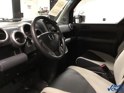 Used 2005 Honda Element LX image 20