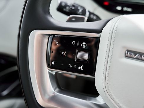 Used 2024 Land Rover Range Rover Long Wheelbase SE image 65