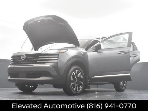 Certified 2026 Nissan Kicks SV w/ SV Premium Package AWD/4WD image 34