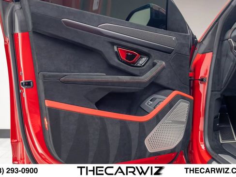 Used 2023 Lamborghini Urus Performante AWD/4WD image 53