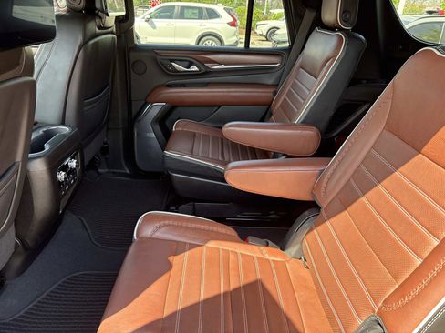 Certified 2023 GMC Yukon Denali Ultimate image 30
