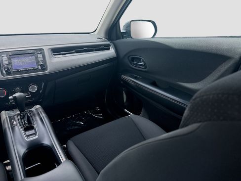 Used 2021 Honda HR-V LX image 21