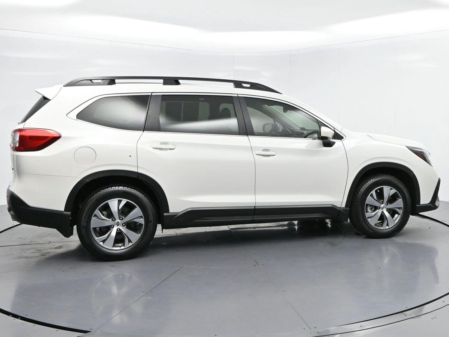Used 2025 Subaru Ascent Premium w/ Premium Package AWD/4WD image 7