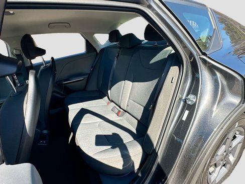 New 2025 Kia K4 LXS image 22