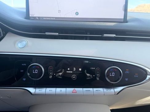 Used 2023 Genesis GV70 2.5T image 15