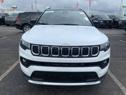 Used 2023 Jeep Compass Limited AWD/4WD image 8