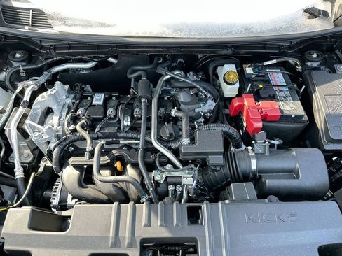 Certified 2025 Nissan Kicks SR image 37