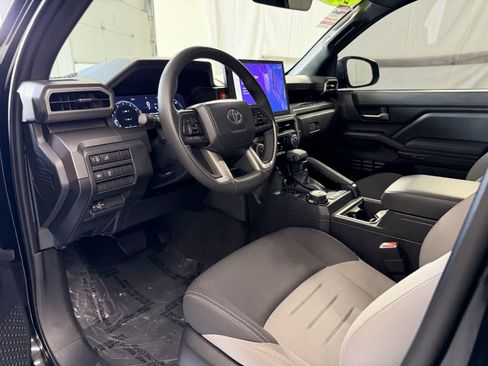 Used 2024 Toyota Tacoma TRD Off-Road AWD/4WD image 8