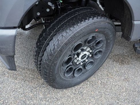 New 2026 Ford F350 Lariat w/ Black Appearance Package image 9