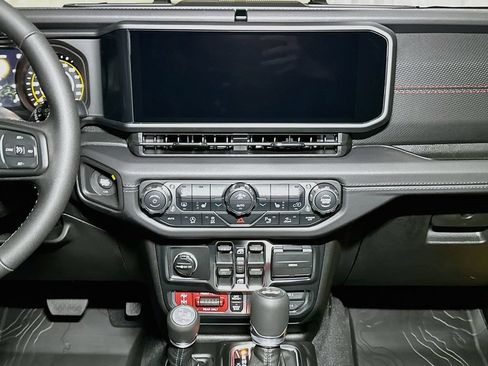 New 2026 Jeep Wrangler Unlimited Rubicon AWD/4WD image 7