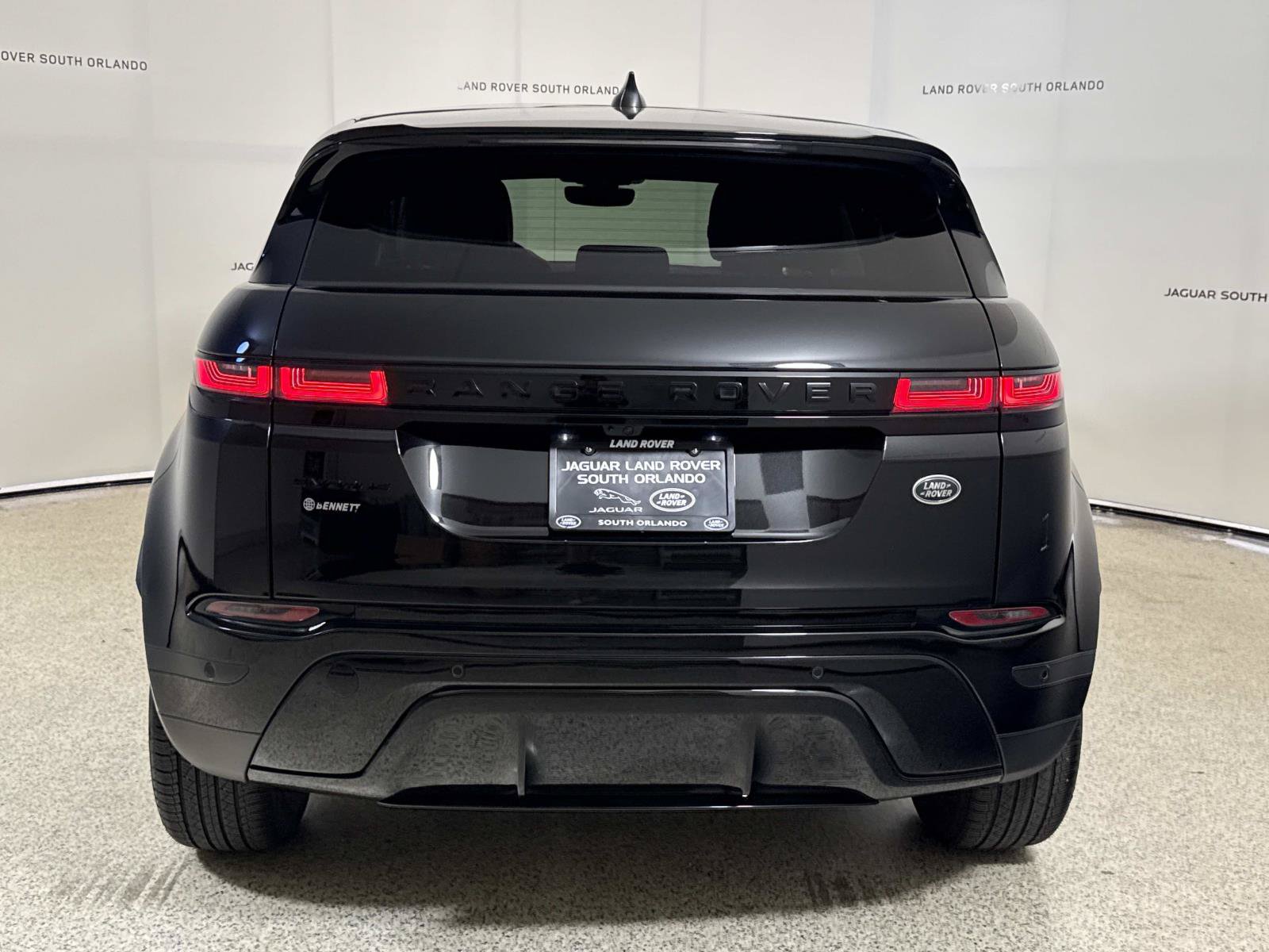 Used 2023 Land Rover Range Rover Evoque S AWD/4WD image 4