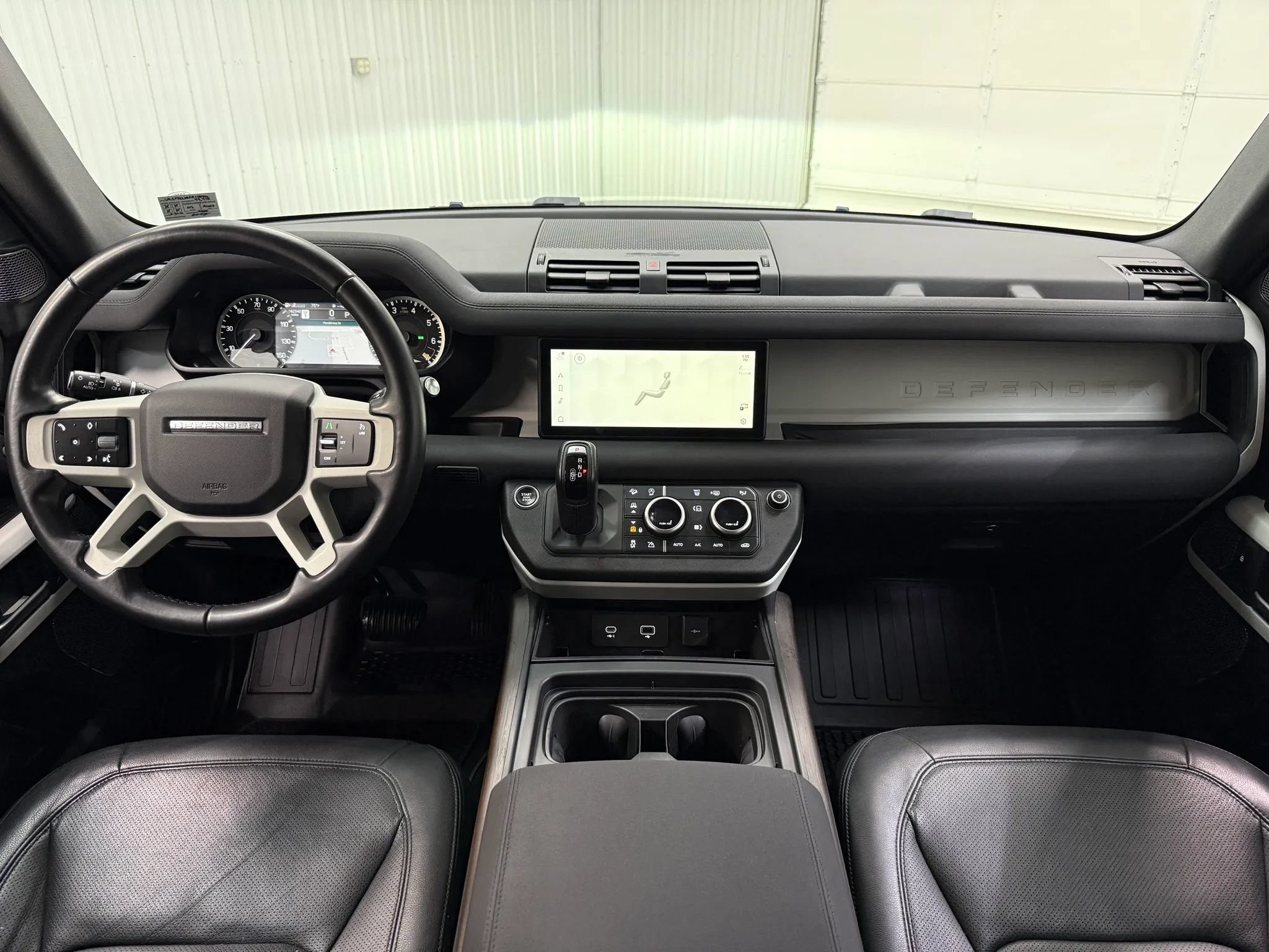 Used 2023 Land Rover Defender 110 SE AWD/4WD image 13