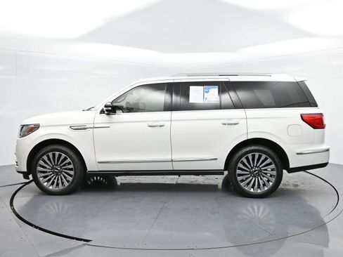 Used 2020 Lincoln Navigator Reserve w/ Luxury Package image 4
