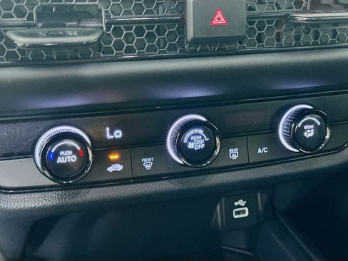 Used 2023 Honda HR-V LX image 12