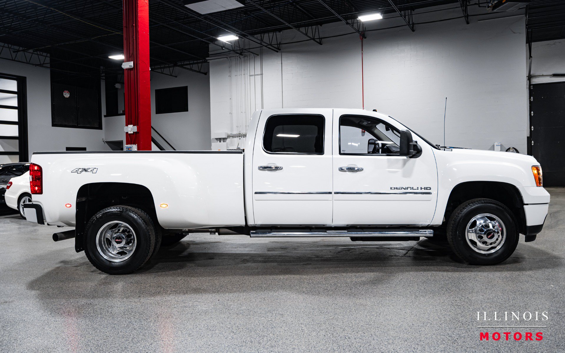 Used 2013 GMC Sierra 3500 Denali AWD/4WD image 6