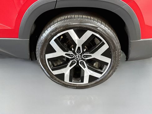 Used 2023 Volkswagen Taos SEL AWD/4WD image 37