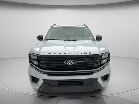 Used 2025 Ford Expedition Max Platinum w/ Stealth Performance Package AWD/4WD image 2