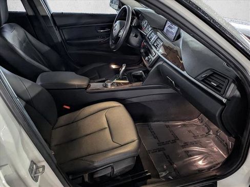 Used 2015 BMW 320i Sedan image 22
