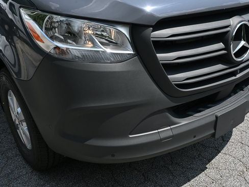 Used 2025 Mercedes-Benz Sprinter 2500 image 32