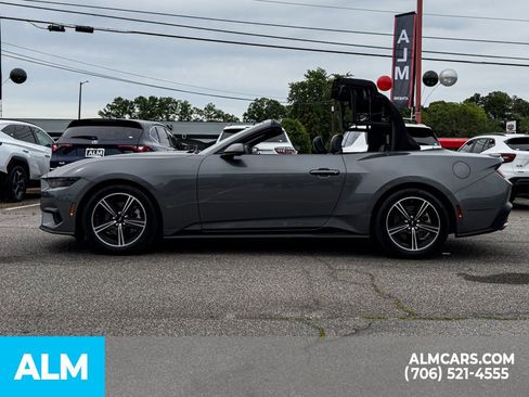 Used 2025 Ford Mustang Premium RWD image 12