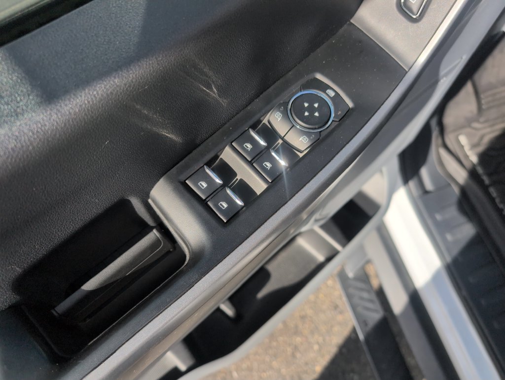 Used 2023 Ford F350 XLT w/ FX4 Off-Road Package AWD/4WD image 19