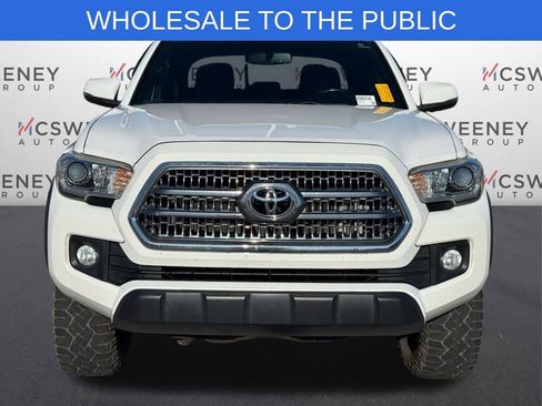 Used 2016 Toyota Tacoma TRD Off-Road w/ Premium & Technology Package image 9