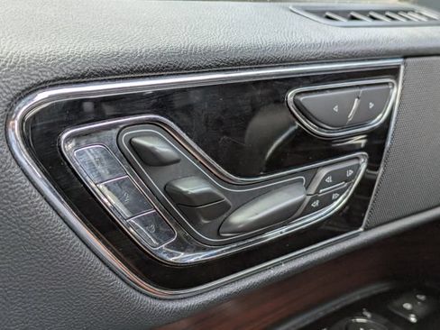Used 2023 Lincoln Navigator Reserve AWD/4WD image 22
