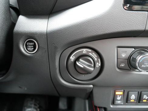 Certified 2024 Nissan Frontier PRO-4X w/ Pro Premium Package image 33