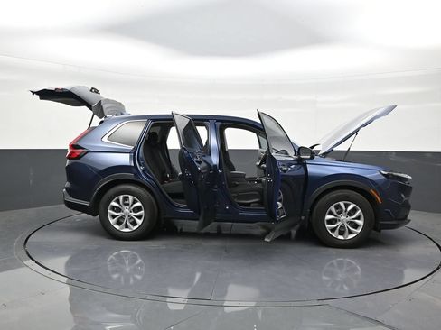Used 2025 Honda CR-V LX image 28