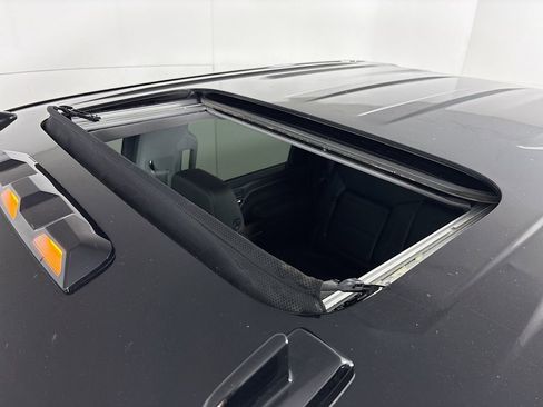 Used 2021 GMC Sierra 3500 Denali w/ Denali Black Diamond Edition image 26