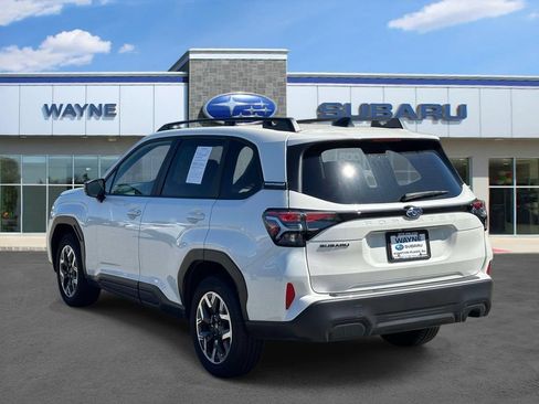 Certified 2025 Subaru Forester Premium AWD/4WD image 3