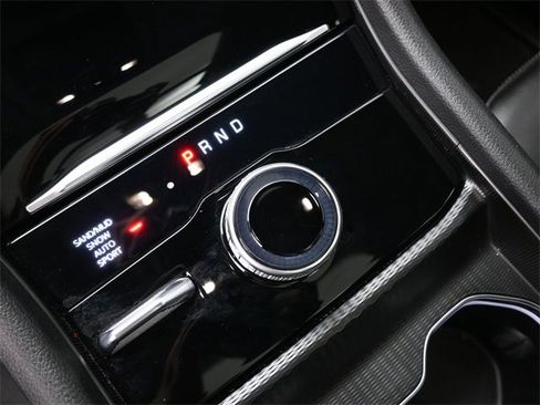 Used 2024 Jeep Grand Cherokee Limited w/ Black Appearance Package image 9