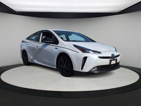 Used 2021 Toyota Prius L Eco image 2