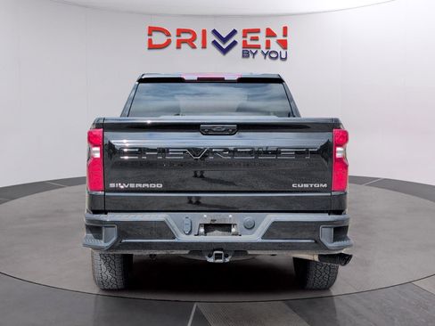 Used 2025 Chevrolet Silverado 1500 Custom w/ Turbomax Blackout Package image 4