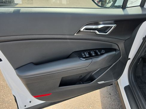 Certified 2023 Kia Sportage EX FWD image 17