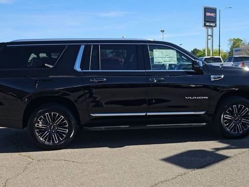 New 2026 GMC Yukon XL Elevation w/ Elevation Premium Package image 9