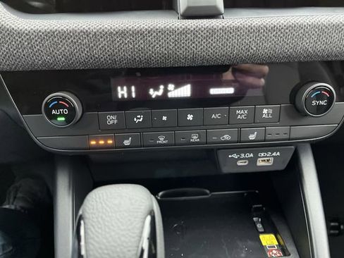 New 2026 Subaru Outback Premium image 19