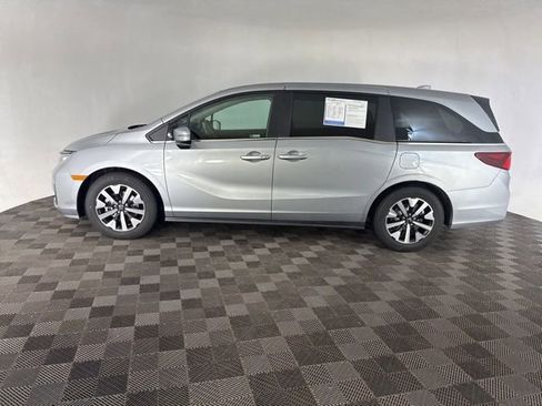 Certified 2026 Honda Odyssey EX-L image 11