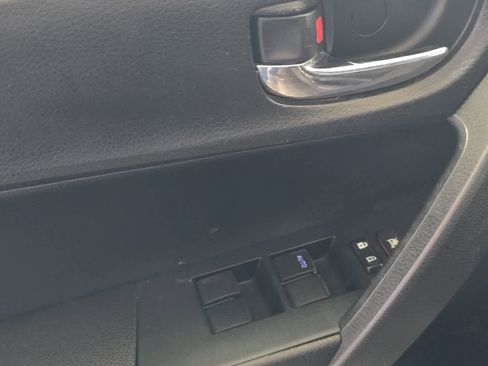 Used 2016 Toyota Corolla S FWD image 15