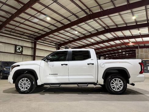 Used 2025 Toyota Tundra SR5 w/ SR5 Convenience Package AWD/4WD image 8