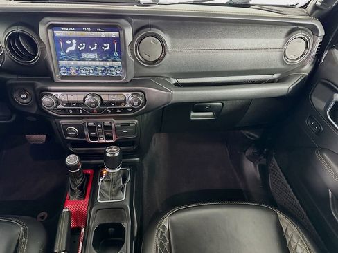 Used 2021 Jeep Wrangler Unlimited Sahara image 27