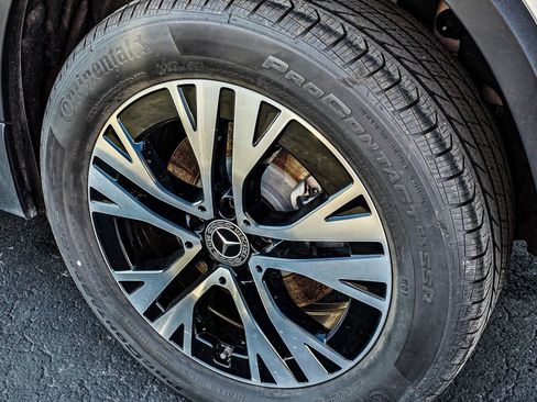 Used 2025 Mercedes-Benz GLA 250 4MATIC image 10